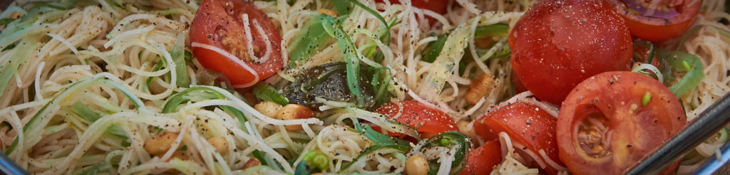 Wakame-nuudli salat
