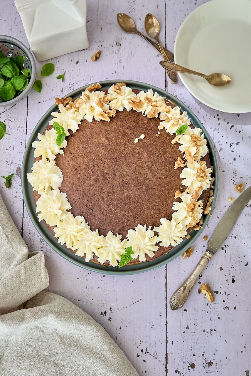 Zucchini cake with a hint of mint - Paula Särekanno