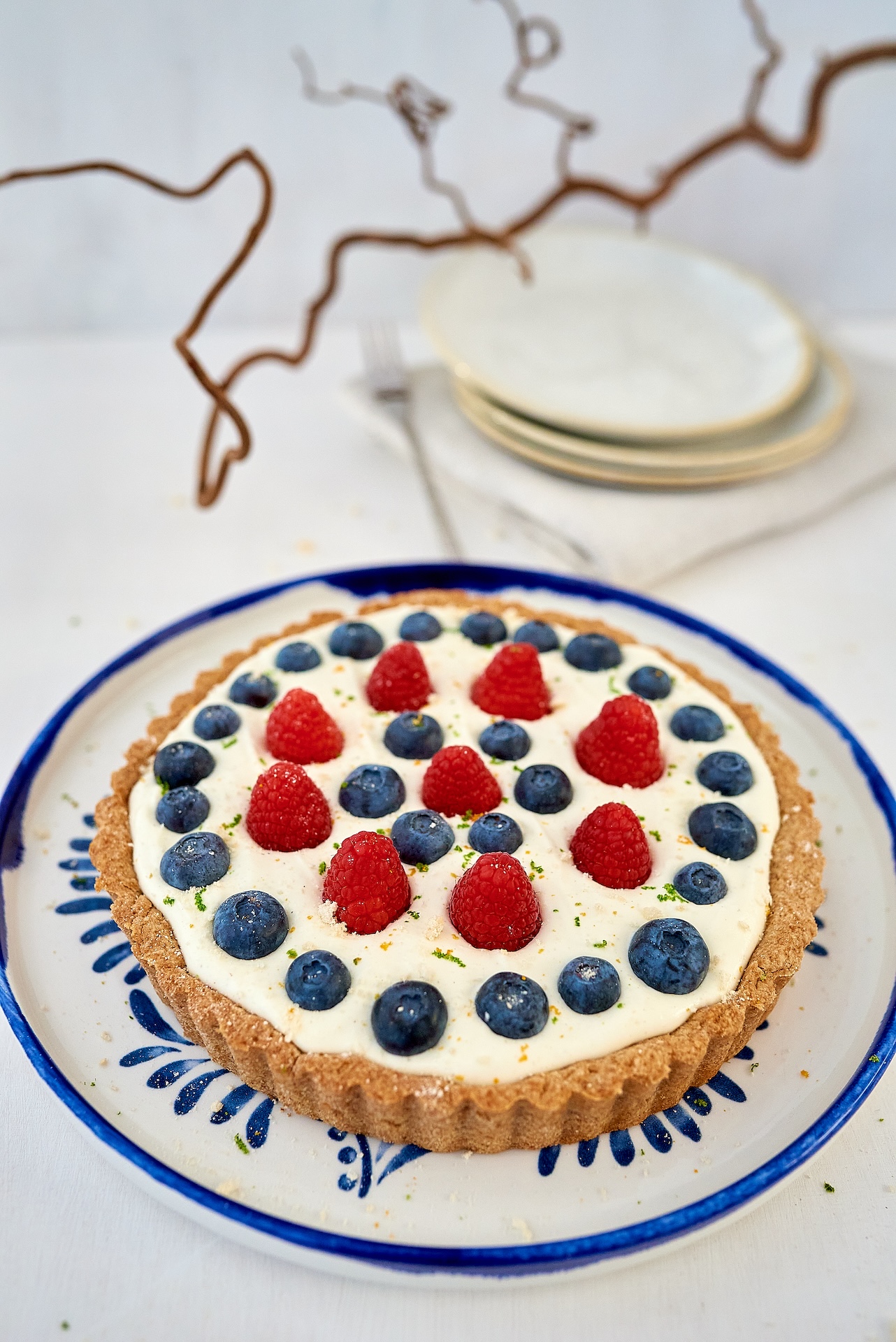 Whipped Cream Cake with Berries - Paula Särekanno