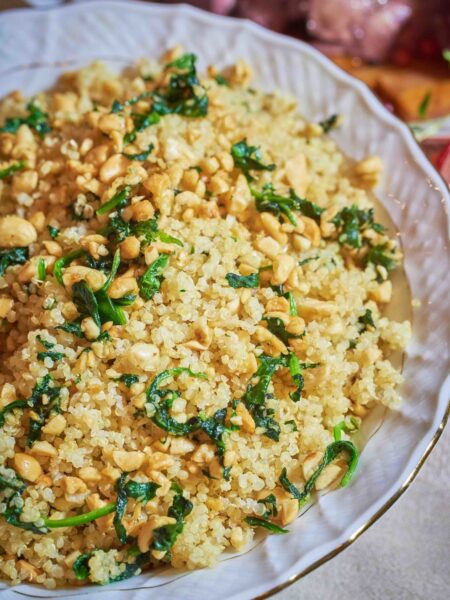 Kinoakauss soolapähklite ja spinatiga