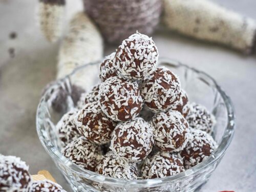 Toorkakaotrühvlid kookose ja kaeraga