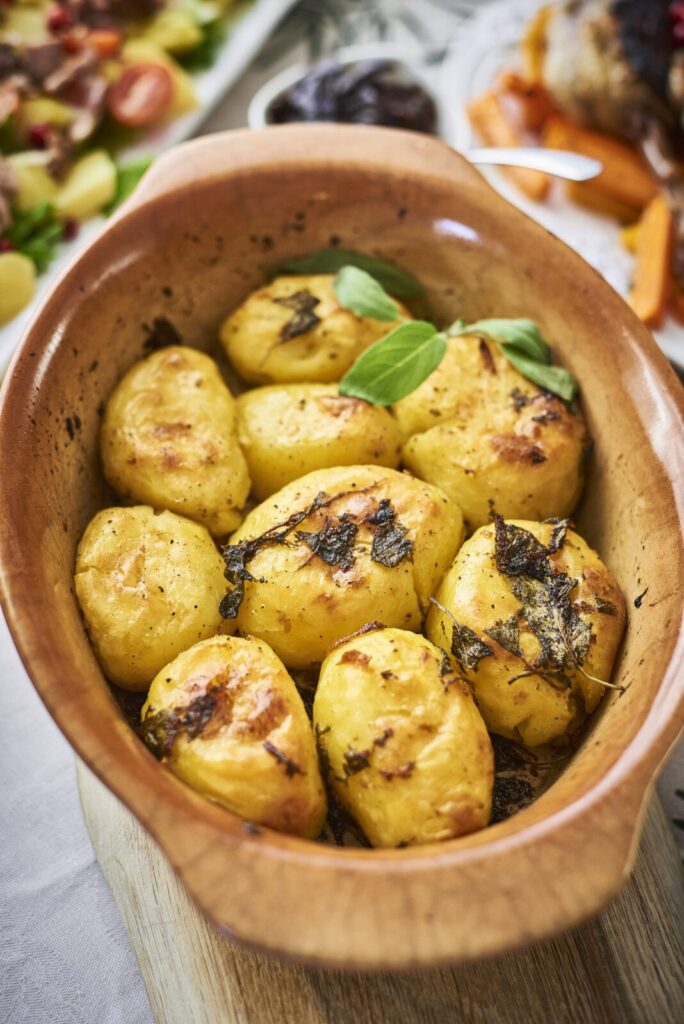 Ahjukartul salvei ja apelsiniga