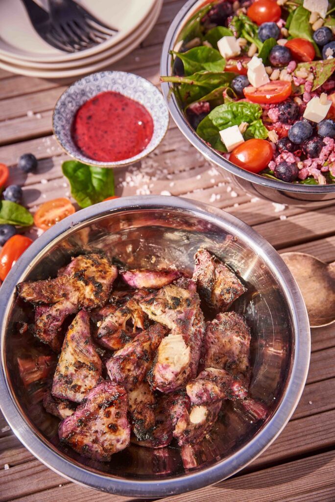 Mustasõstra-karulaugukana