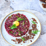 Peedi tartar vutimuna ja krõbeda rukkileiva puruga