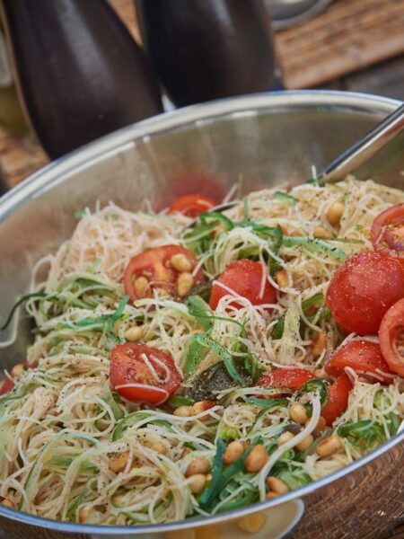 Wakame-nuudli salat