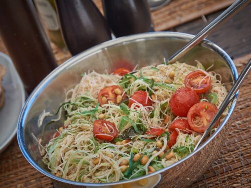 Wakame-nuudli salat