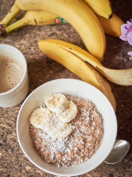 Rukkihelbepuder kookose ja banaaniga